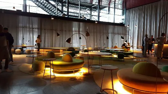 كافتيريا متحف رينا صوفيا الوطني للفنون، مدريد