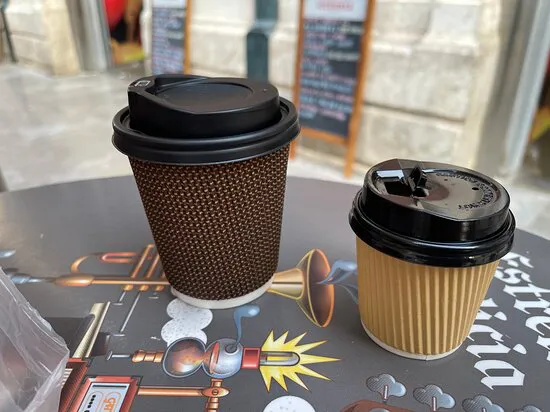 إيكوتيندا إي بار لا كاراكولا