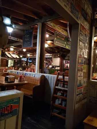 سوق السمك نصف شل