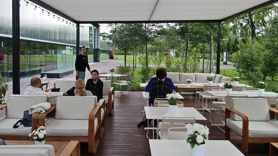 كافيه ميوزيم "جراج"، موسكو