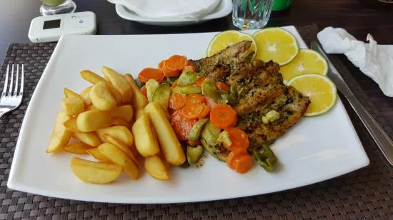 مطعم زيست، أكرا - غانا