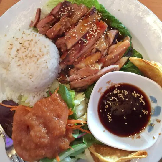 تايكا سوشي بار آند جريل