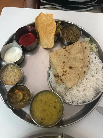 مطعم باكيزا