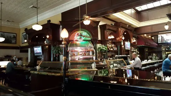 الشواية Callender's Grill