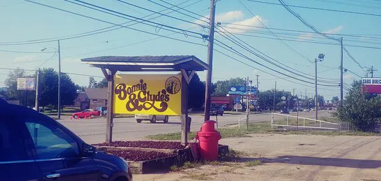 Bonnie & Clyde's Pizza Parlor