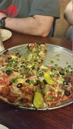 Bonnie & Clyde's Pizza Parlor