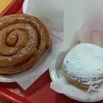 Bob's Coffee & Doughnuts (باللغة الإنجليزية).