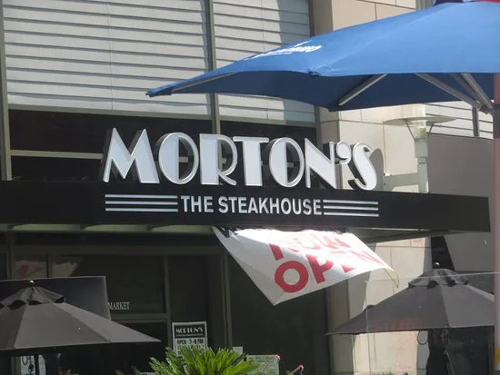 Morton's The Steakhouse (باللغة الإنجليزية).
