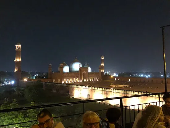 مطعم هافيلي، لاهور