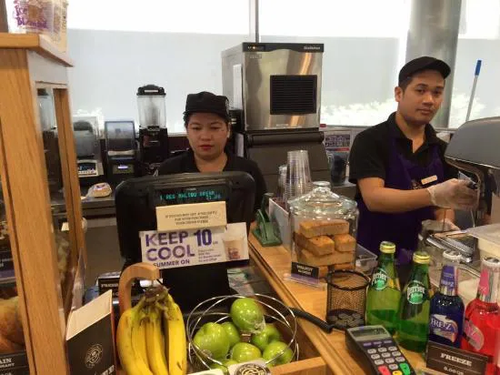 حبوب القهوة و أوراق الشاي