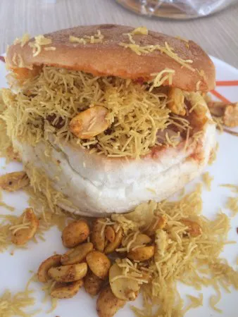 Jain Sweet & Bhelpuri House