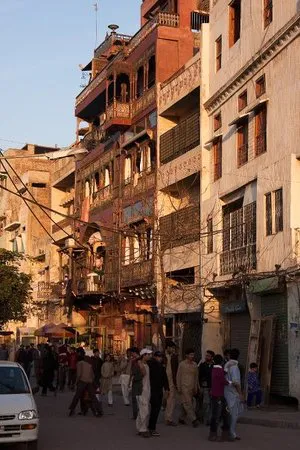 مطعم كوكو دن، لاهور