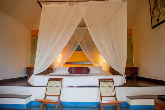 مطعم أوفر ذا هيل