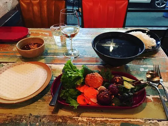 فوناتيك - مطعم الفيتنامية