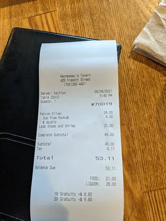 حانة هينيسي