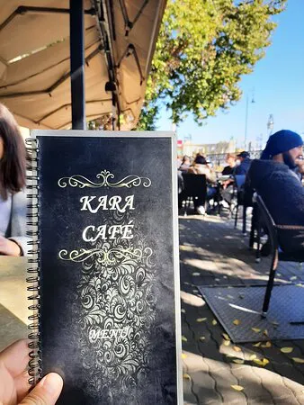 مقهى كارا