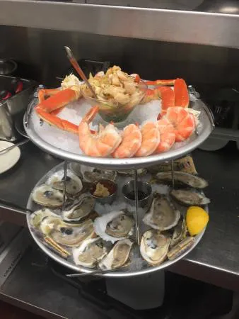 مطعم أويستر هاوس للمأكولات البحرية