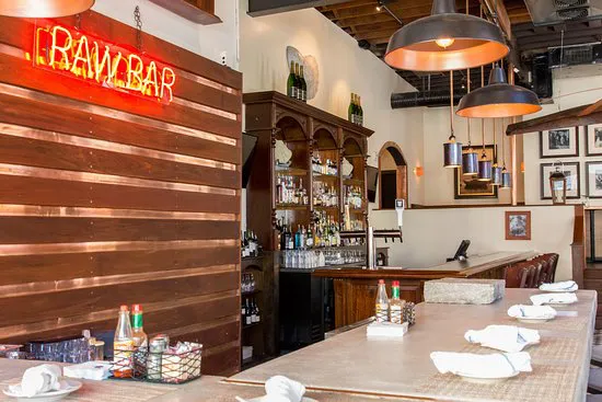 مطعم أويستر هاوس للمأكولات البحرية