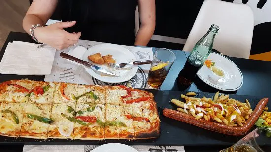 بيتزا ميريديانو