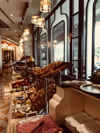  مادو كافيه، المحرّق