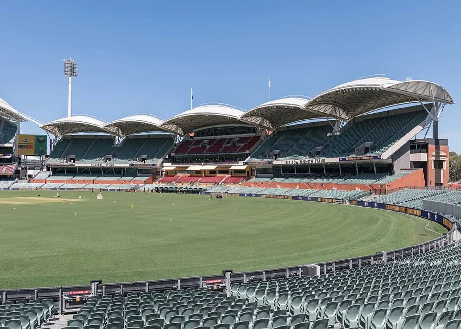 Explore Adelaide Oval 