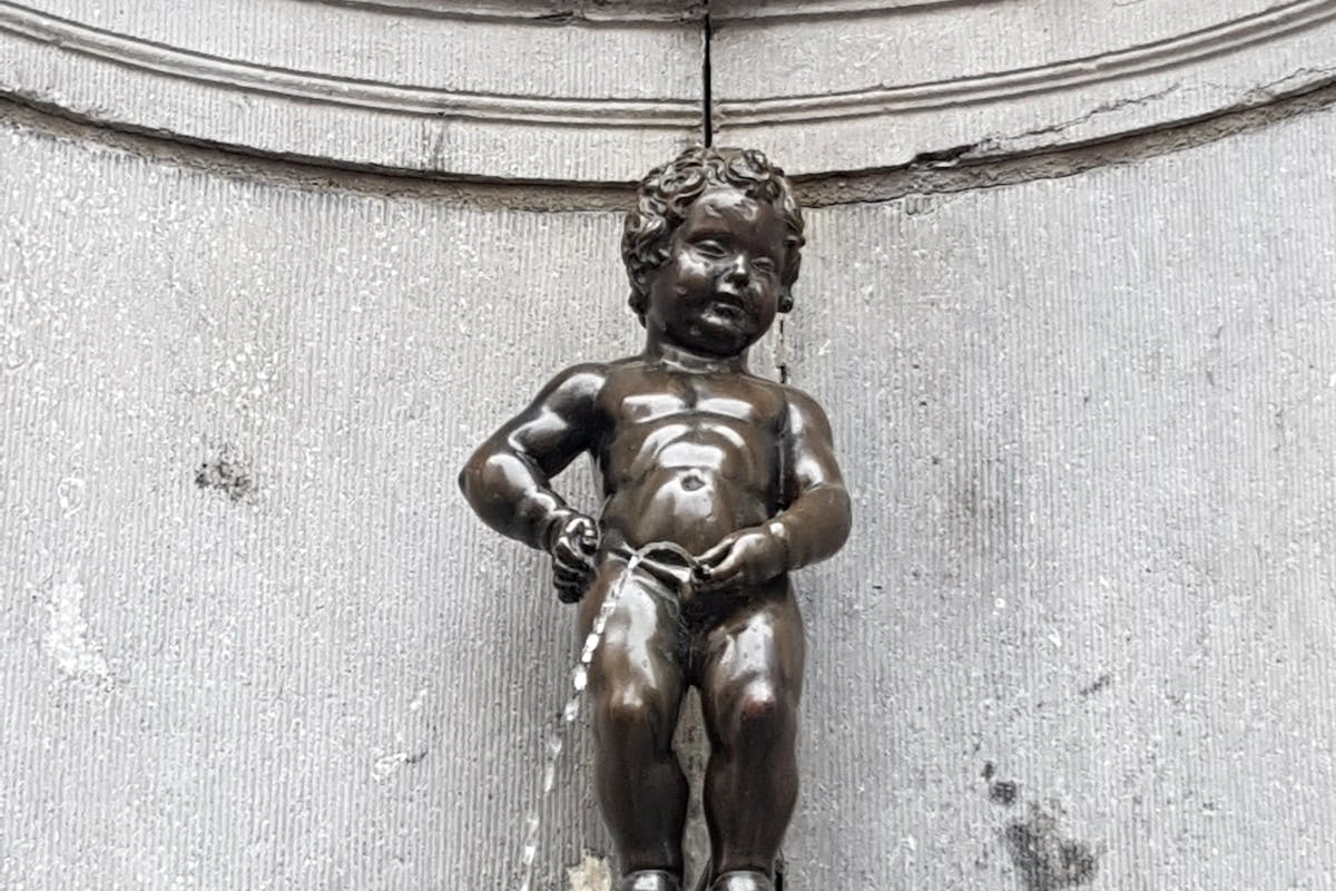 Manneken Pis statue