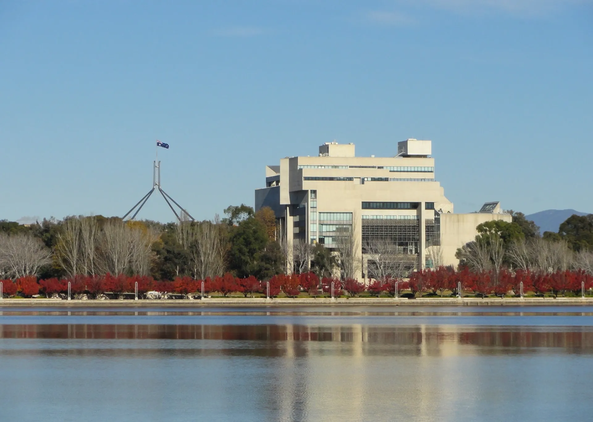 Explore Canberra