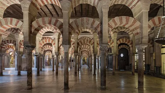 Explore Mezquita Cathedral de Cordoba 