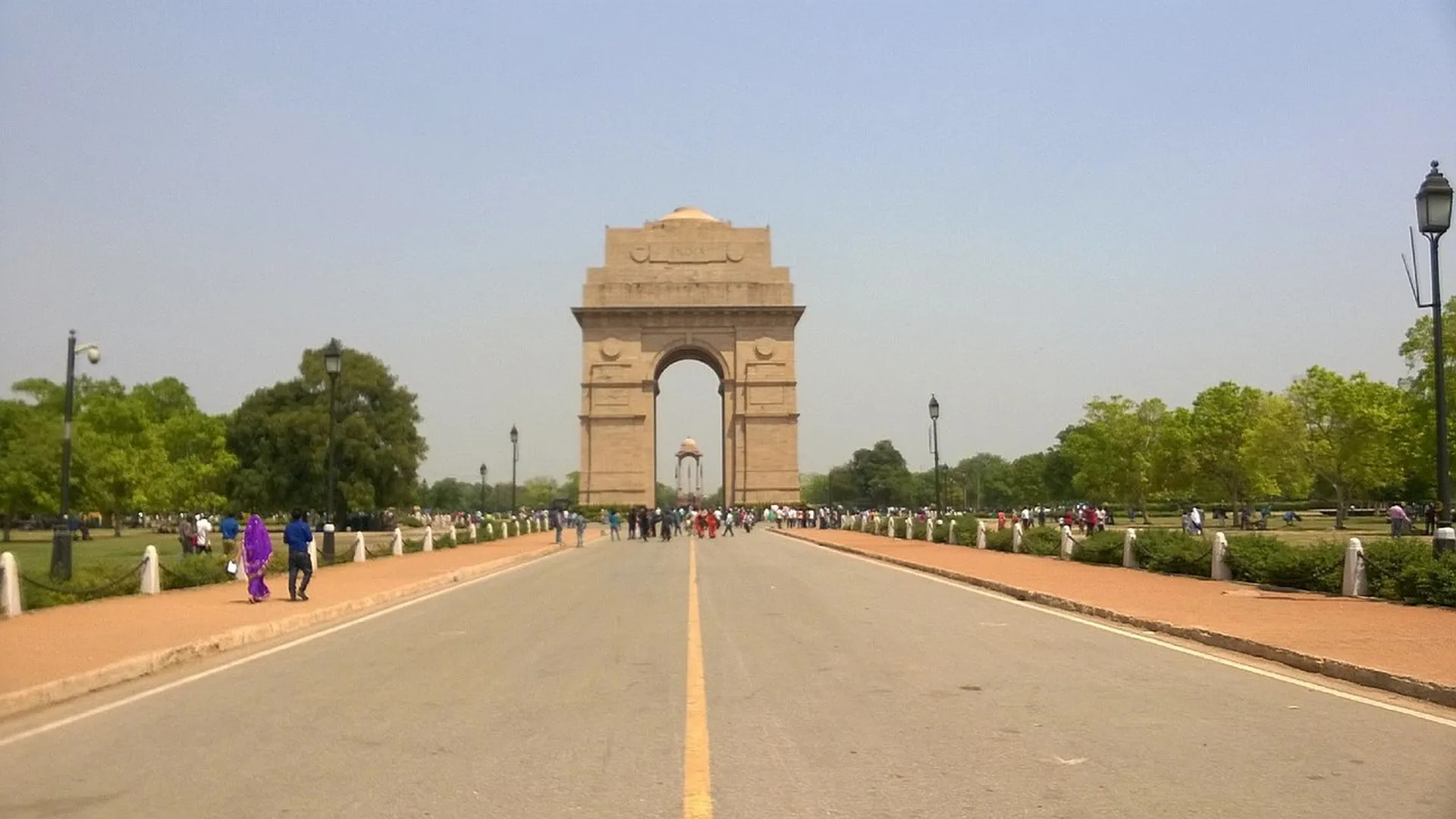 Explore India Gate 