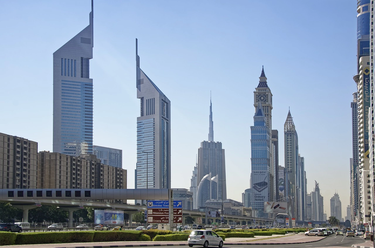 برج مكاتب الإمارات