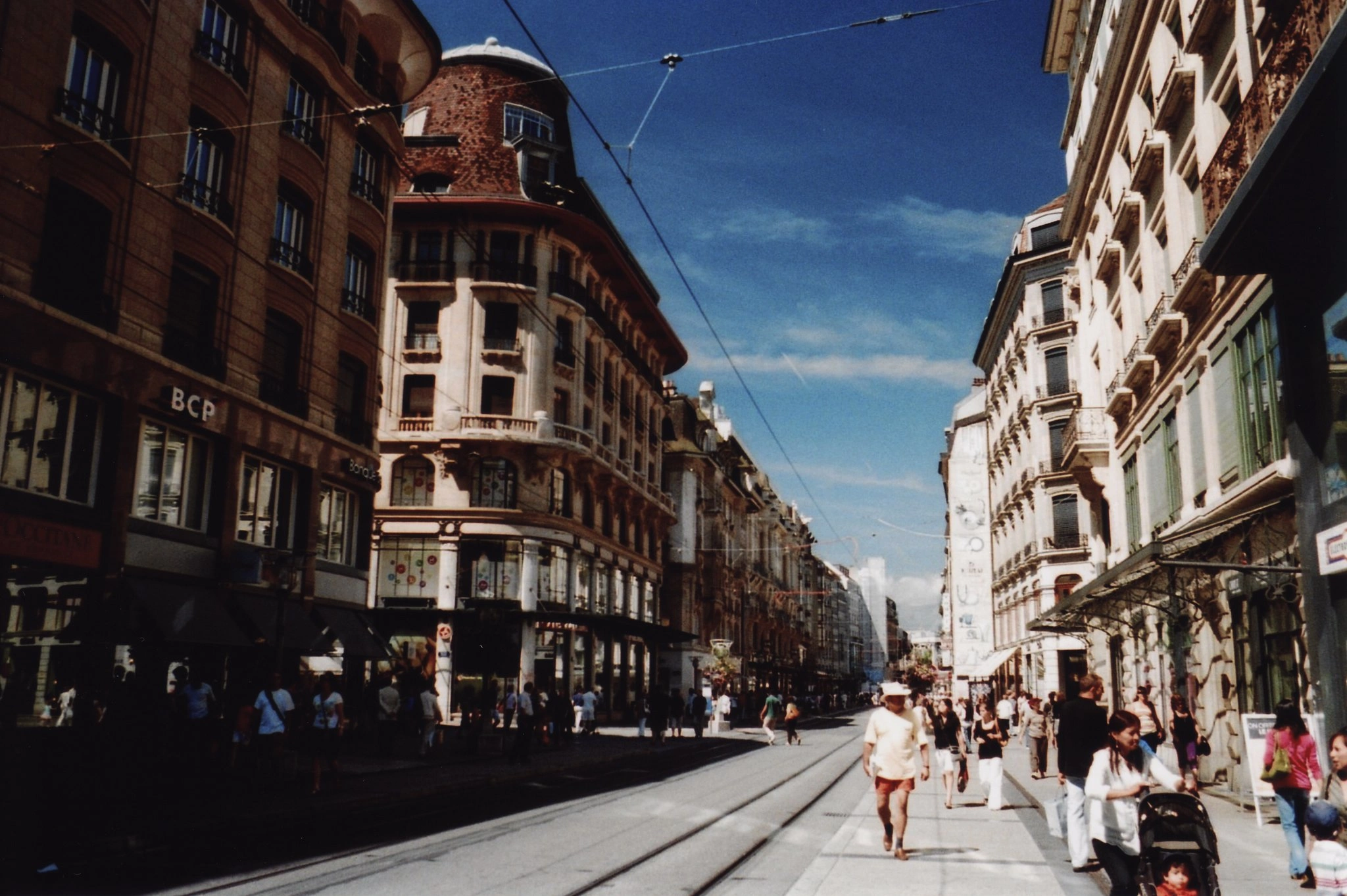 Rue du Rhône