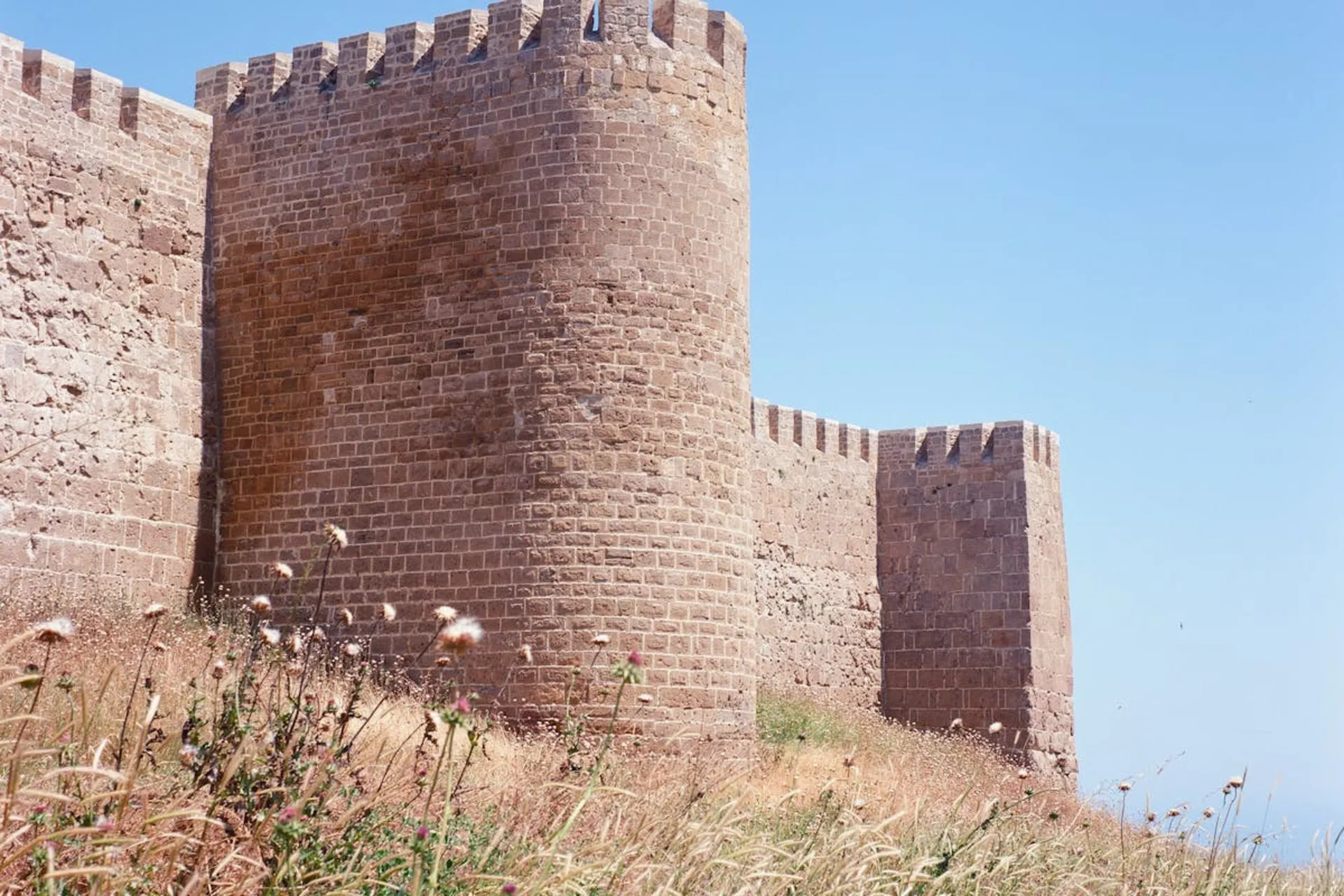 Explore Gori Fortress 