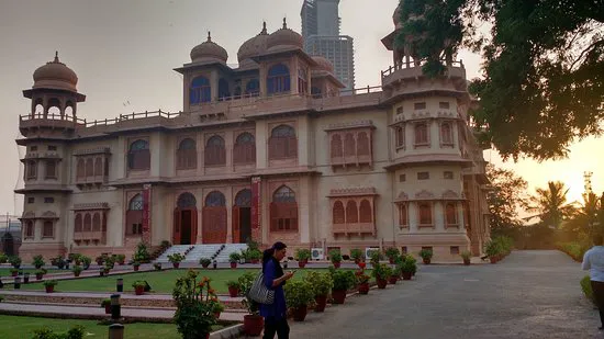 Explore Mohatta Palace Museum 