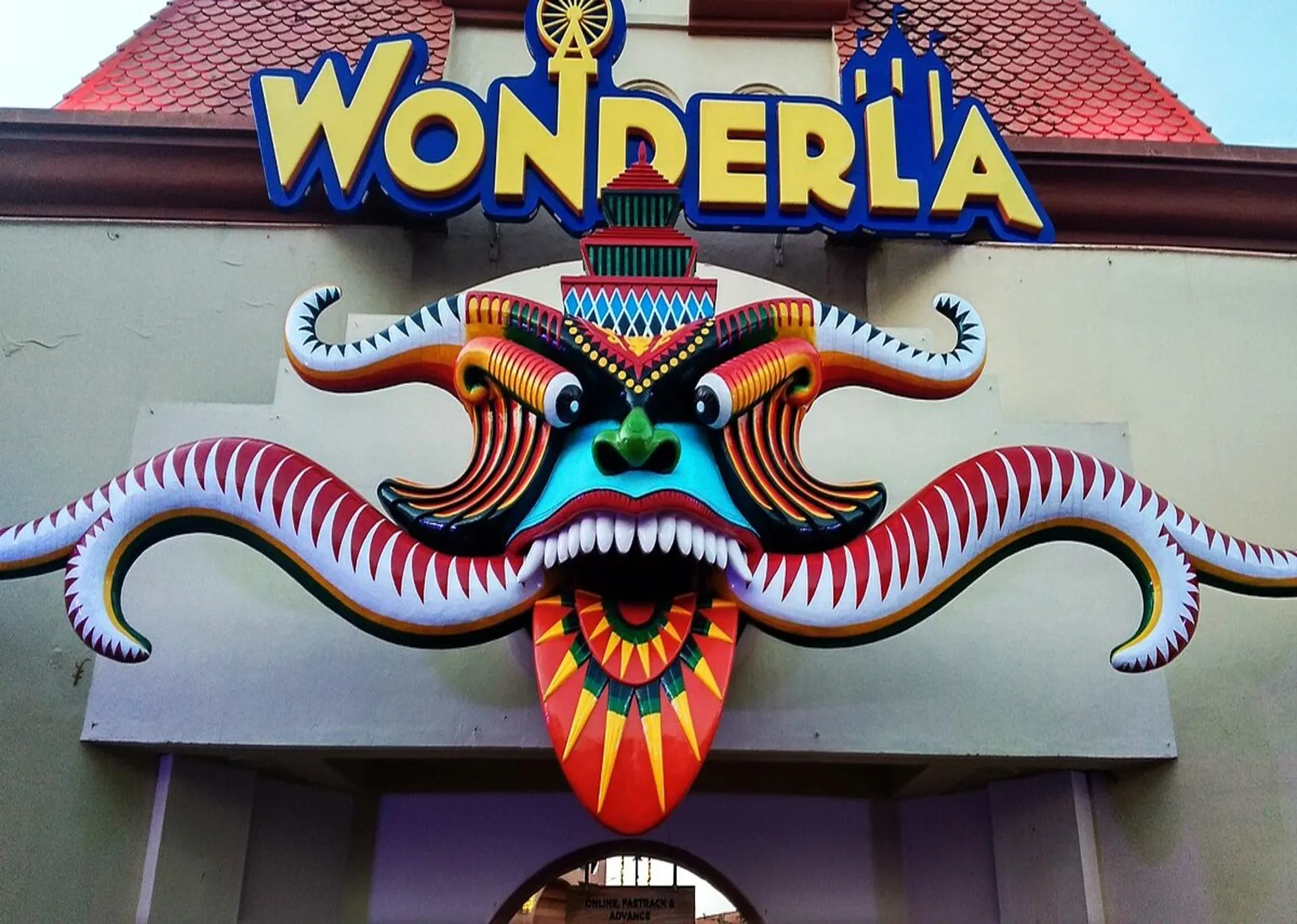 Explore Wonderla Amusement Park 