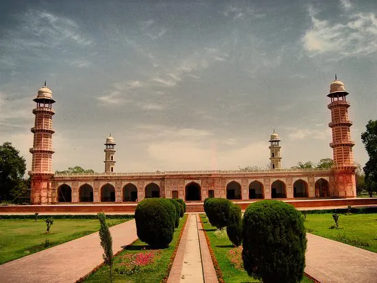 Explore Lahore