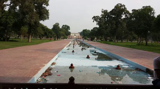 Shalimar Bagh (Shalimar Gardens)