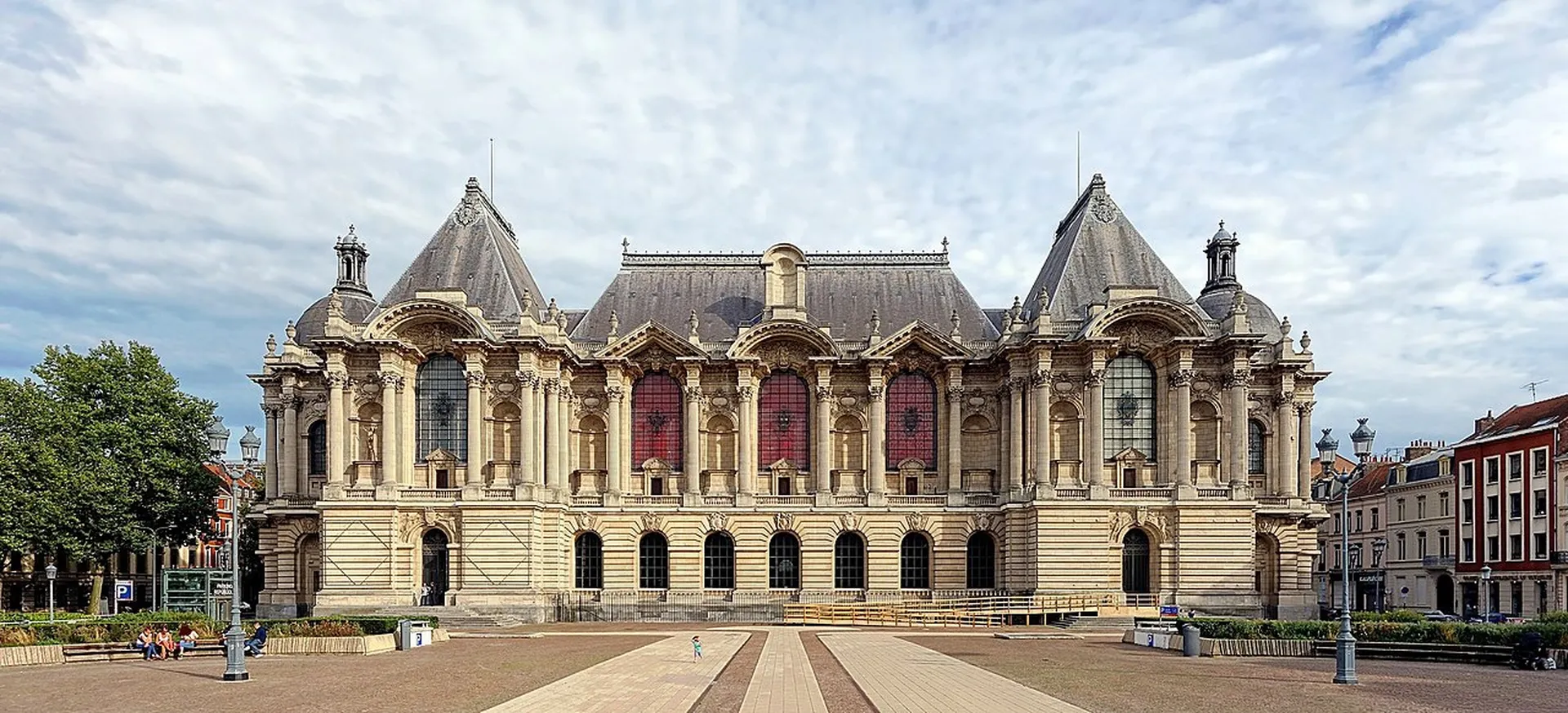 Explore Palais des Beaux-Arts de Lille 