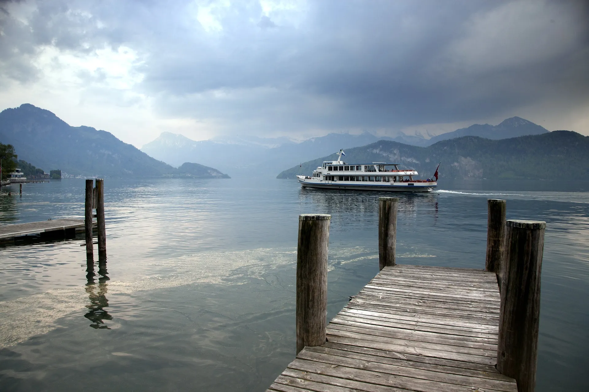 Explore Lake Lucerne 