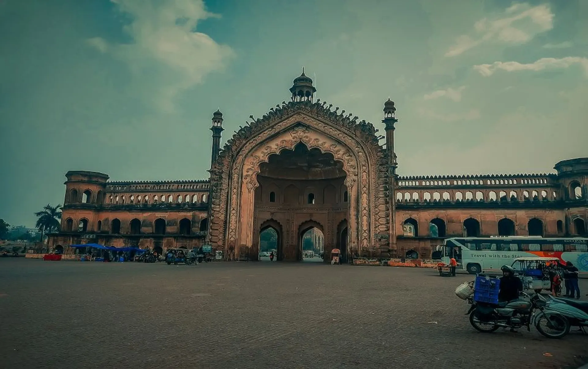 Explore Lucknow