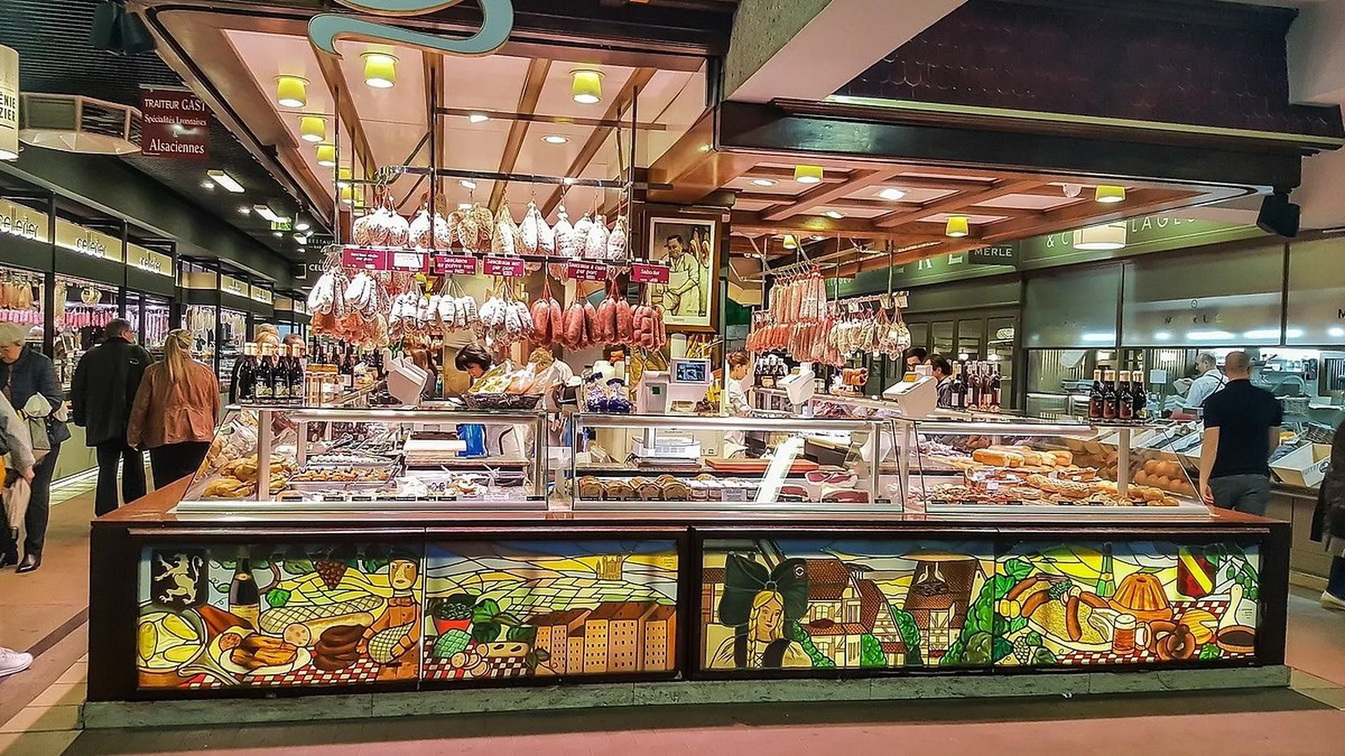 قاعات سوق ليون بول بوكوز