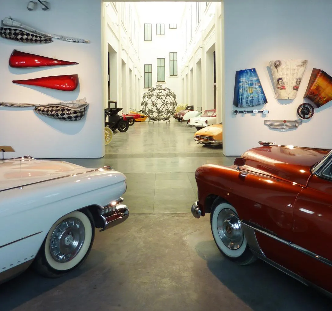 متحف السيارات والأزياء