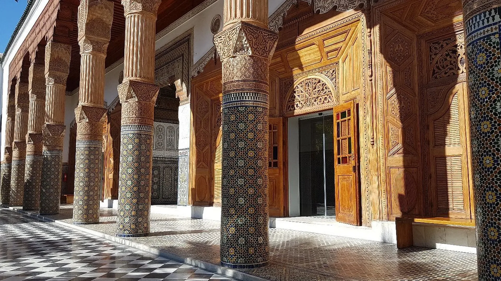 Dar El Bacha Museum