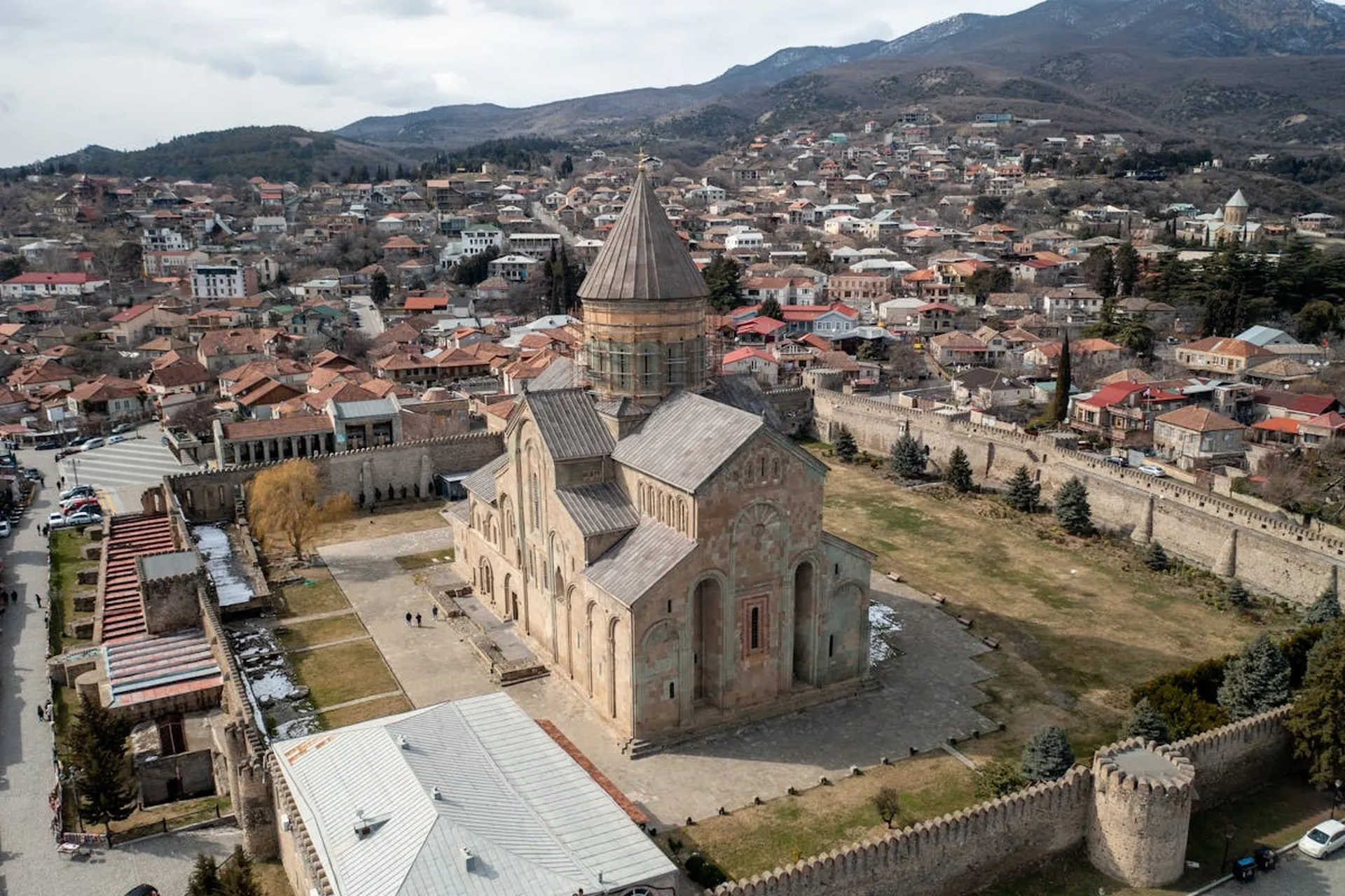 Explore Svetitskhoveli Cathedral 