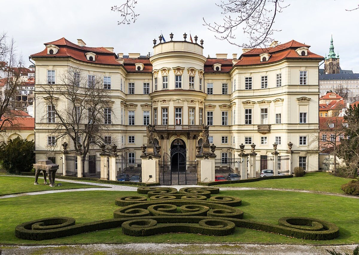 قصر لوكوفيتش