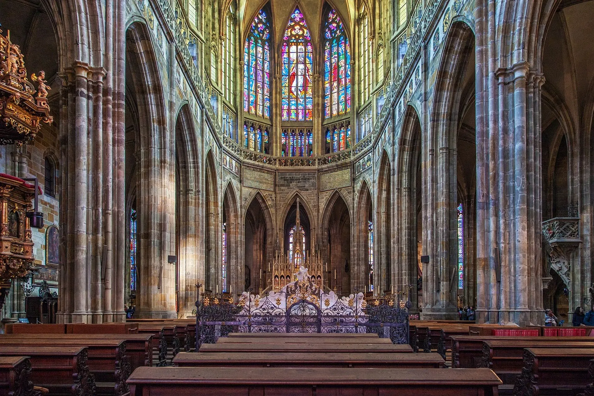 Explore St. Vitus Cathedral 