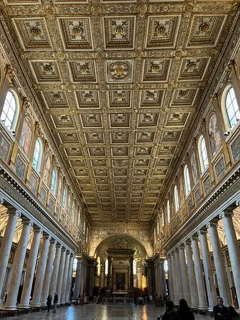 Explore Basilica di Santa Maria Maggiore 