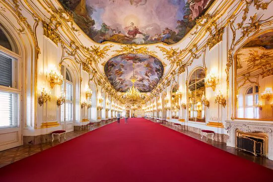 Explore Schönbrunn Palace 